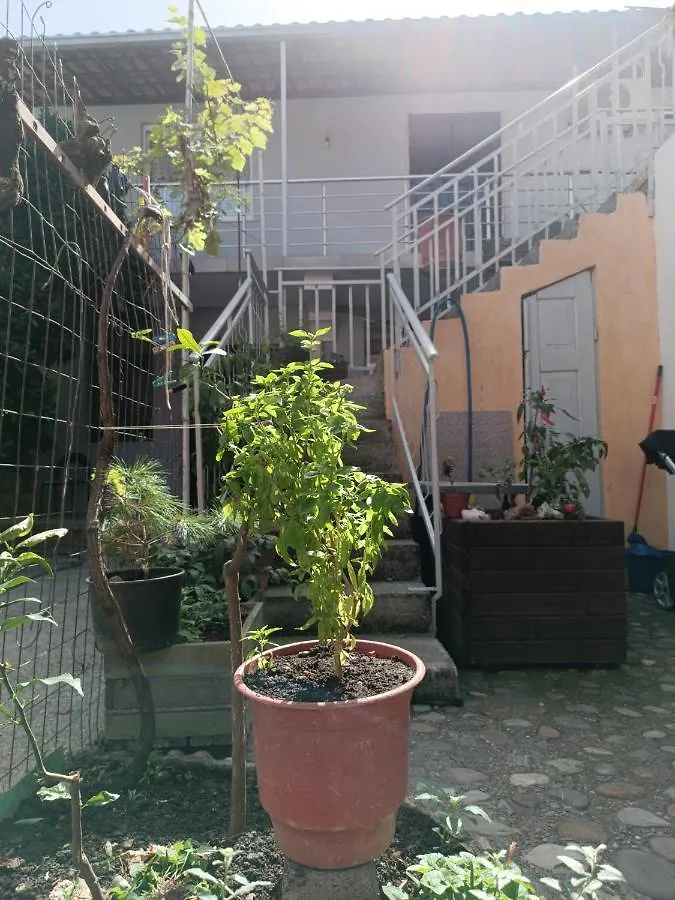 Sermi'S House Σκόδρα 0*,